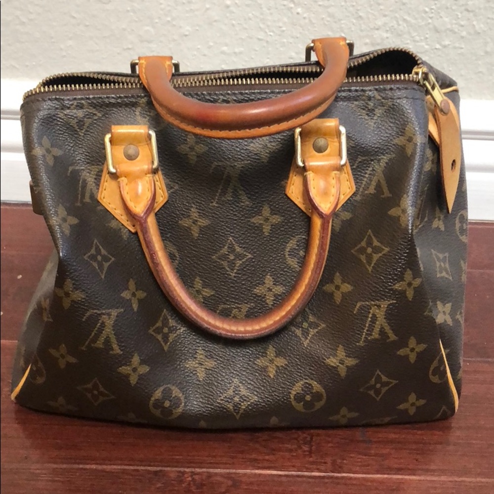 Louis Vuitton Speedy